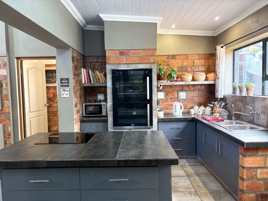 3 Bedroom Property for Sale in Stilbaai Wes Western Cape